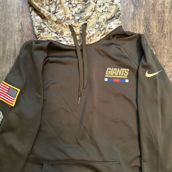 New York Giants Salute to Service Military Sweatshirt - Picture 3 of 5